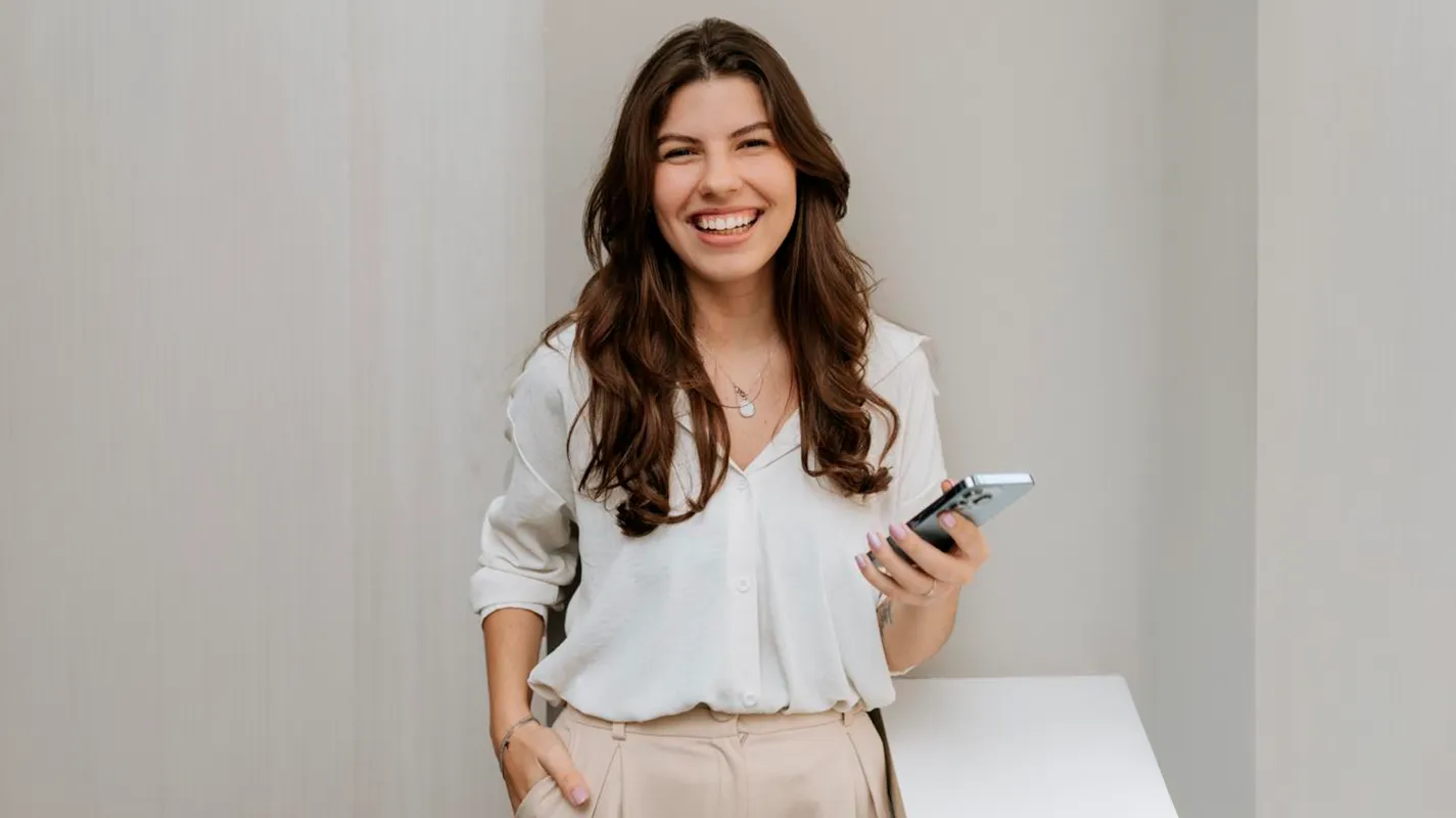 Isabela Bodo, designer